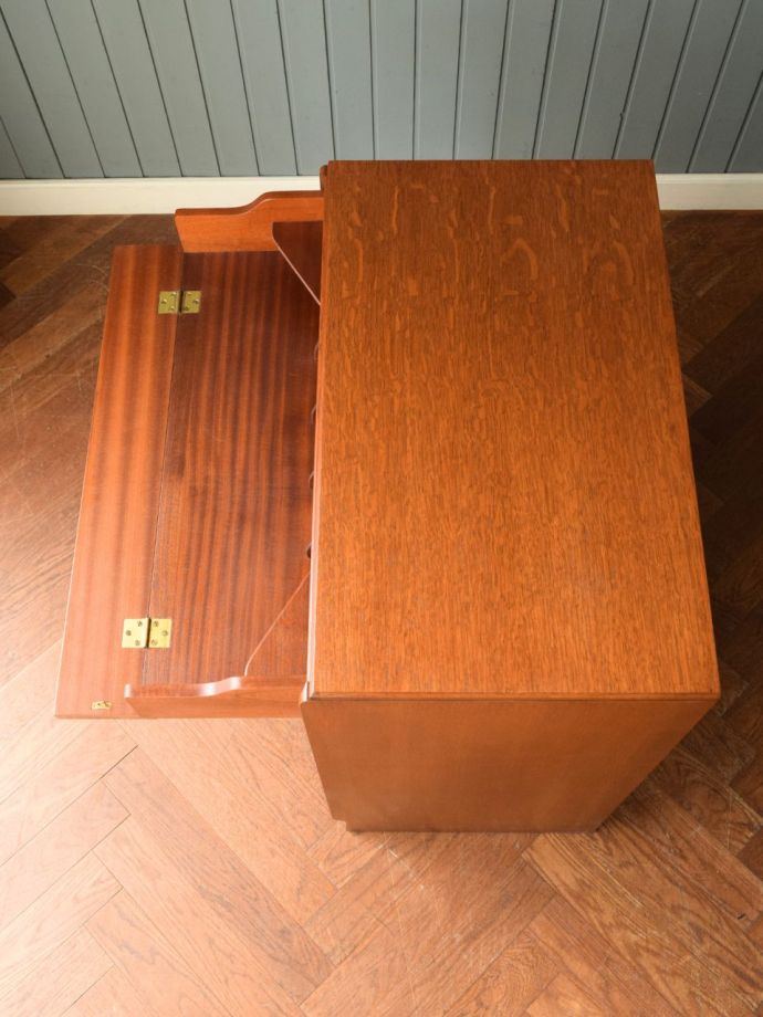G-planのビンテージ家具の天板
