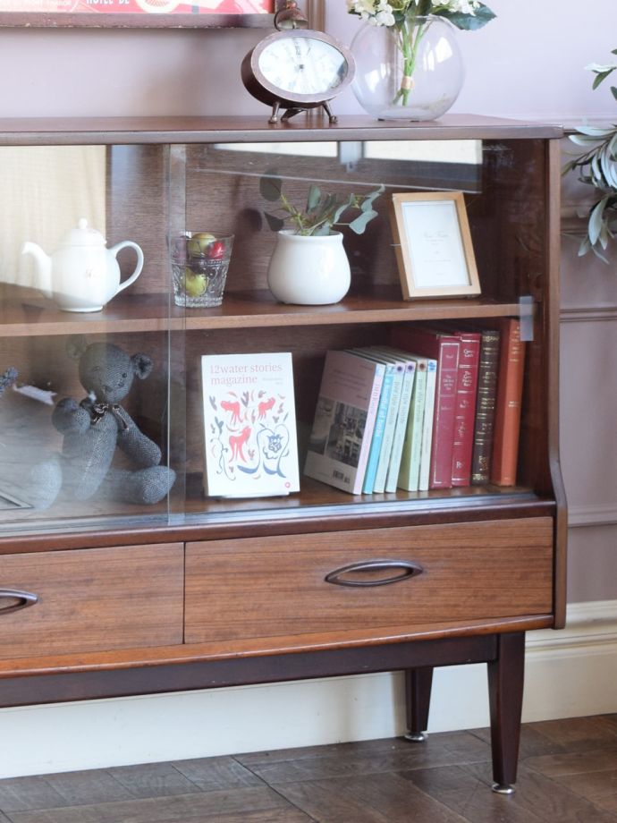 ビンテージキャビネットの扉