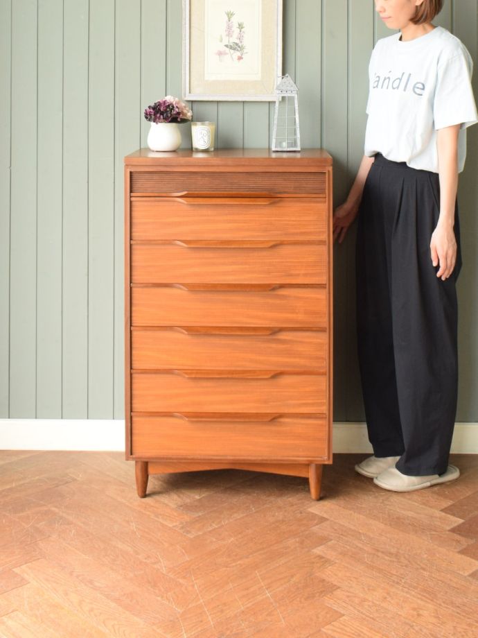 ビンテージのおしゃれなチェスト