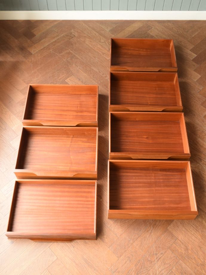 チェストの引き出し