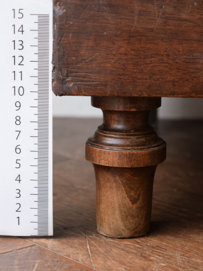 ビンテージ家具の脚