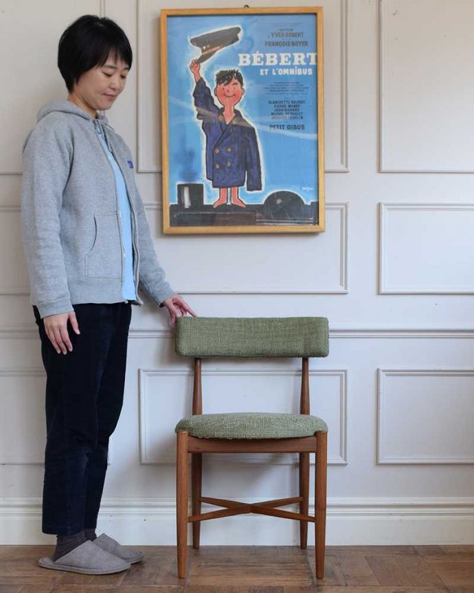 G-PLAN(Gプラン) アンティーク チェア Gプランのフレスコシリーズのヴィンテージチェア、丸い座面のダイニングチェア。スッキリとカッコいい北欧スタイルの椅子ミッドセンチュリーに作られた北欧デザインの椅子は新しさと懐かしさ、両方を感じさせてくれます。(x-388-c)