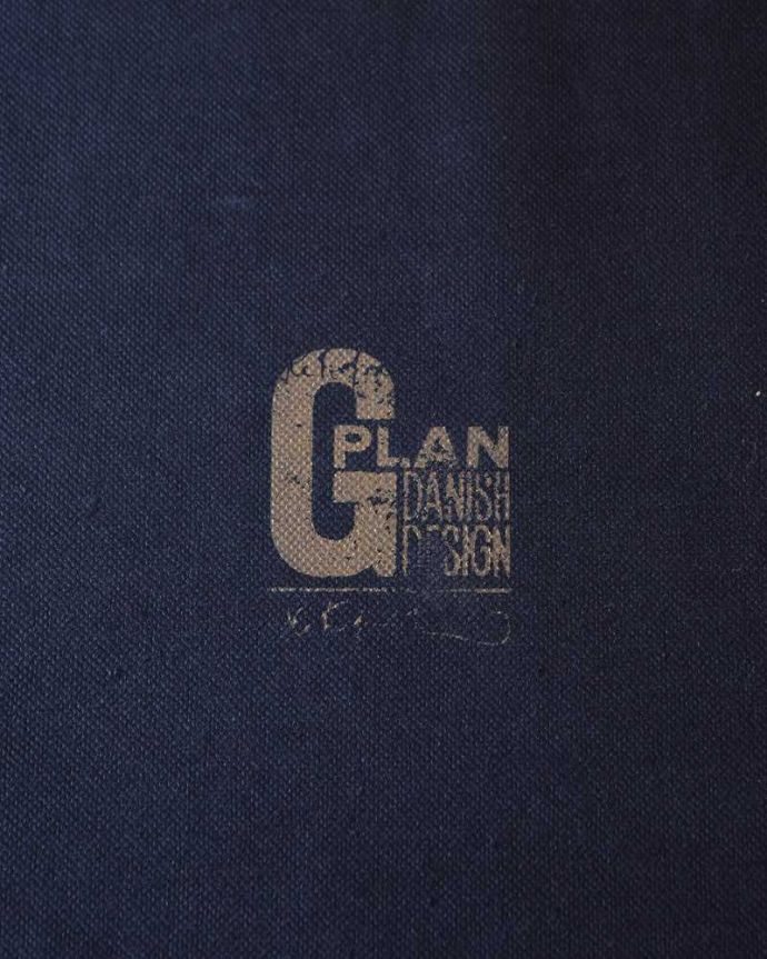 G-PLAN(Gプラン)　アンティーク チェア　ビンテージの北欧椅子、G-planのダイニングチェア。「G-PLAN」のロゴがスタンプされています。(x-390-c-1)