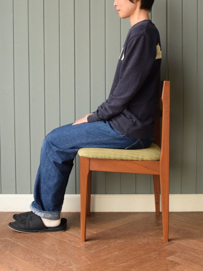 ビンテージチェアの側面