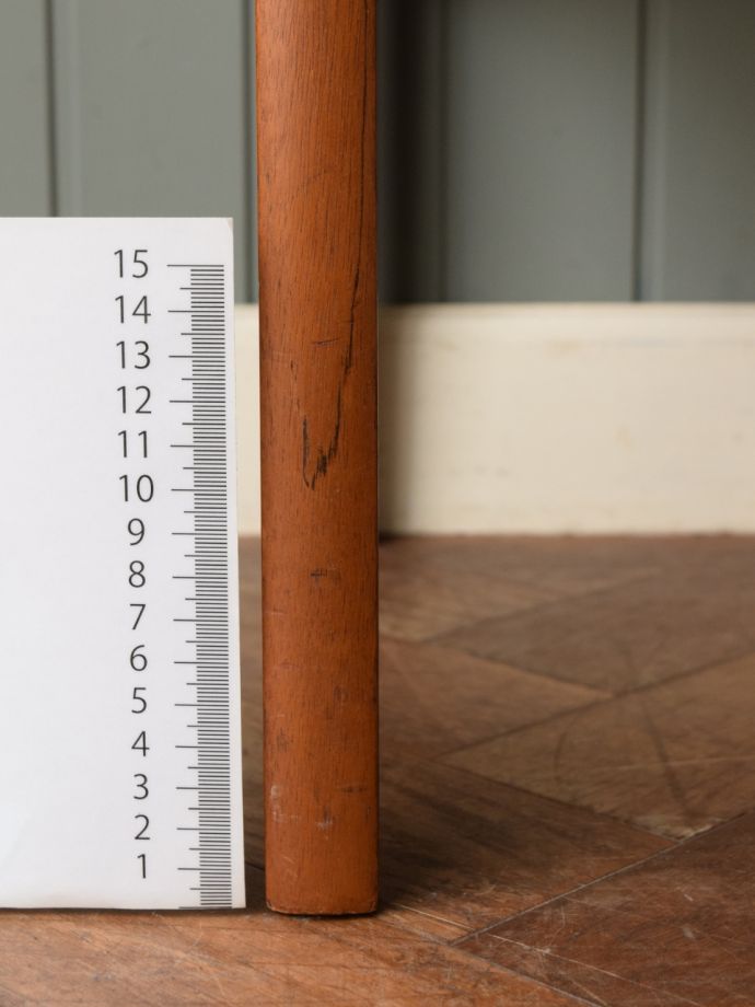 アンティーク椅子の脚