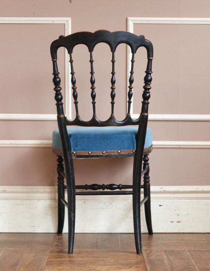 フランスで出会ったナポレオン3世のアンティークチェア（ナポレオン