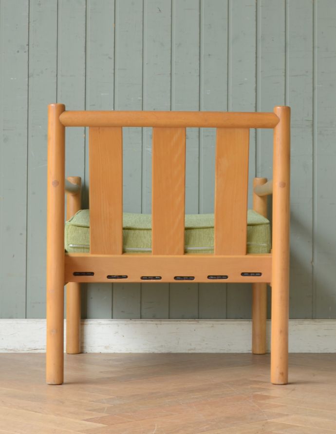 アーコールチェア　アンティーク チェア　アーコールの布張り１人掛けアンティークソファ（ラウンジチェアー）。やっぱりアーコール。(x-426-c)