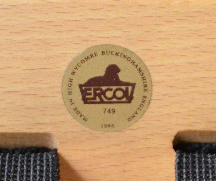 アーコールチェア　アンティーク チェア　アーコールの布張り１人掛けアンティークソファ（ラウンジチェアー）。アーコールのタグが残っていました。(x-426-c)