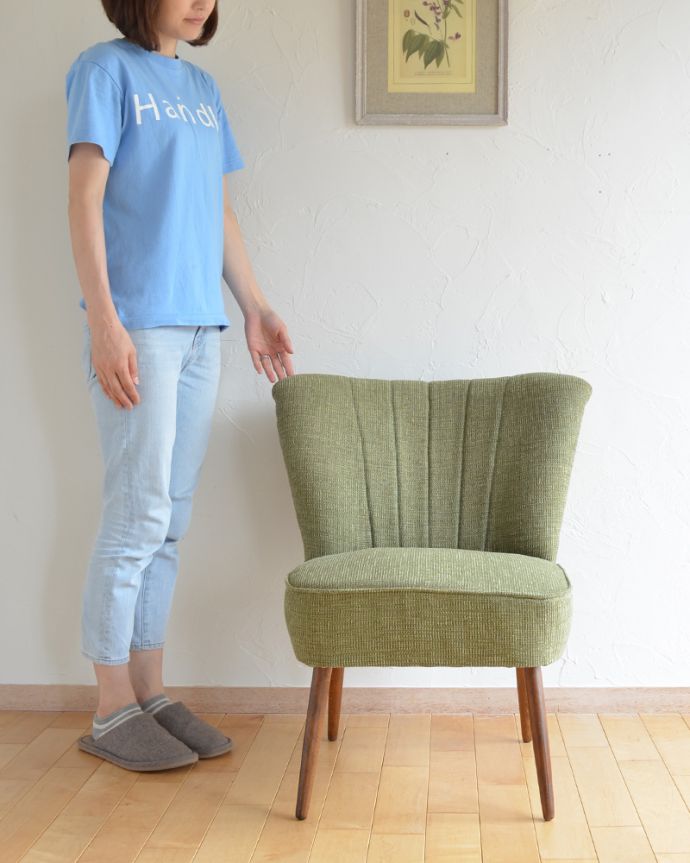 1Pソファ(ラウンジチェア) アンティーク チェア 人気の北欧インテリアにピッタリなグリーンのヴィンテージチェア(1Pソファ)。スッキリとカッコいい北欧スタイルの椅子ミッドセンチュリーに作られた北欧デザインの椅子は新しさと懐かしさ、両方を感じさせてくれます。(x-439-c)