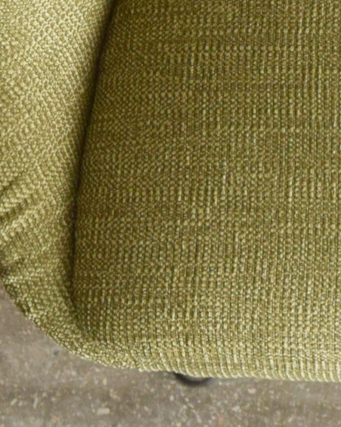 ダイニングチェア アンティーク チェア 布張りのヴィンテージチェア、北欧スタイルのカッコいいスピンチェア。新しいものに張り替えていますシンプルなデザインを活かせるよう考えて座面の生地を選びました。(x-446-c)