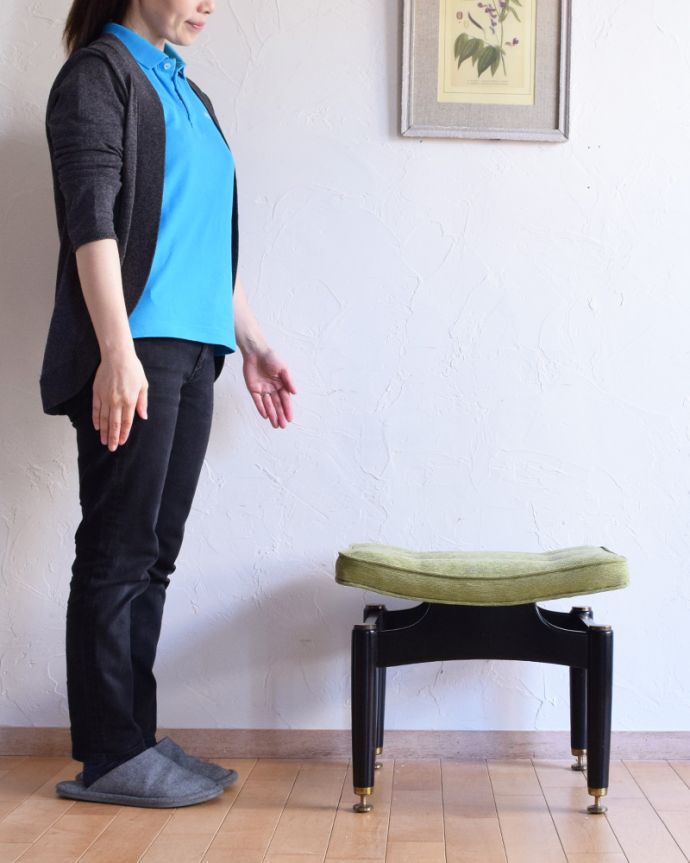 G-PLAN(Gプラン)　アンティーク チェア　ブラックのフレームがカッコイイ！トラー＆ブラックシリーズのヴィンテージスツール。スッキリとカッコいい北欧スタイルのスツールミッドセンチュリーに作られた北欧デザインの椅子は新しさと懐かしさ、両方を感じさせてくれます。(x-451-c)