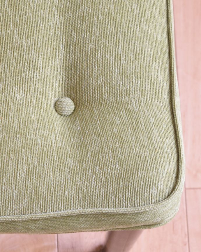 G-PLAN(Gプラン)　アンティーク チェア　ブラックのフレームがカッコイイ！トラー＆ブラックシリーズのヴィンテージスツール。生地のセレクトもこだわりましたカバーは全て新しいものに張り替えています。(x-451-c)