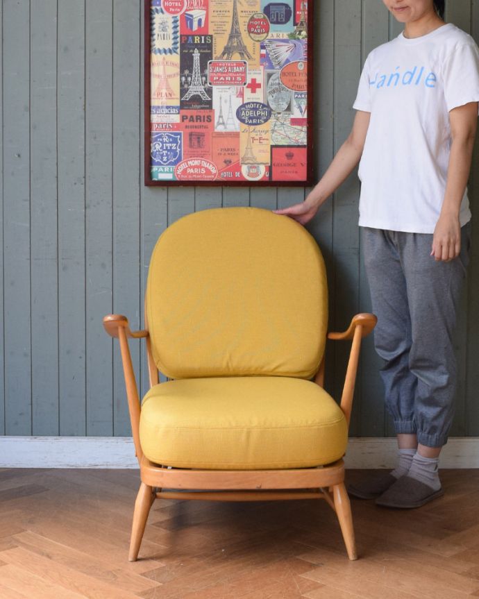 アーコールの家具 アンティーク チェア アーコール社のアンティークソファ、1人掛けのラウンジチェア。アーコールらしいスッキリしたカッコよさシンプルな中にアーコールらしい職人技が見られるラウンジチェア。(x-458-c)