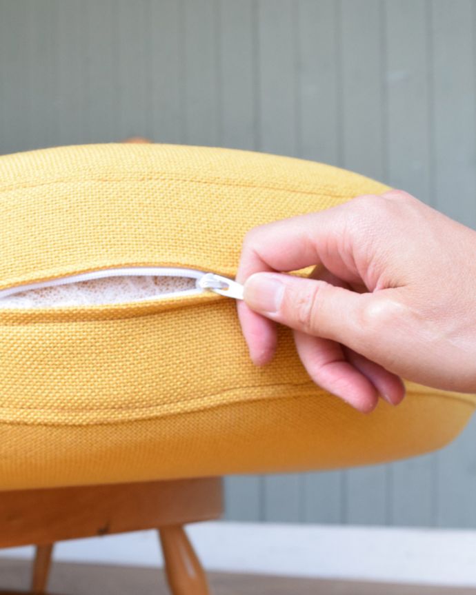 アーコールの家具 アンティーク チェア アーコール社のアンティークソファ、1人掛けのラウンジチェア。取り外し出来ますカバーは全てチャックで取り外せるカバーリング仕様になっています。(x-458-c)