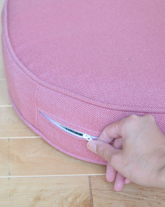 アーコールの家具　アンティーク チェア　アーコール社のアンティークソファ、1人掛けのラウンジチェア。取り外し出来ますカバーは全てチャックで取り外せるカバーリング仕様になっています。(x-460-c)