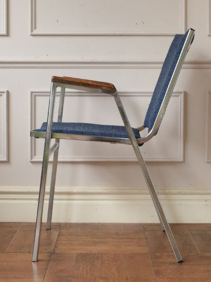 ビンテージチェアの側面