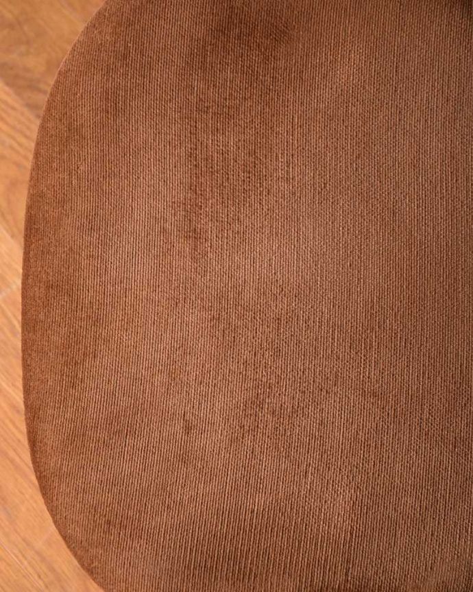 G-PLAN(Gプラン)　アンティーク チェア　ビンテージがカッコよく決まる、Tola&Black(トラー&ブラック)のG-PLANのダイニングチェア。いつでも貼り替え出来ます座面の生地は貼り替えも出来ますので使っていって汚れが気になった時、いつでもご連絡下さい。(x-477-c)