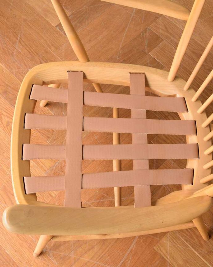 アーコールの家具　アンティーク チェア　アーコール社のアンティークソファ、1人掛けのラウンジチェア（ブルー）。クッションの下も貼り替えました。(x-478-c)