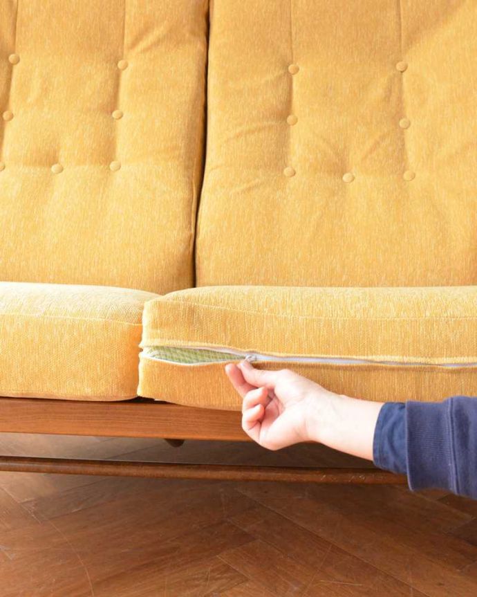 アーコールの家具 アンティーク チェア 高い背もたれでゆっくりくつろげる・・・アーコールの2人掛けソファ。取り外し出来ますカバーは全てチャックで取り外せるカバーリング仕様になっています。(x-487-c)