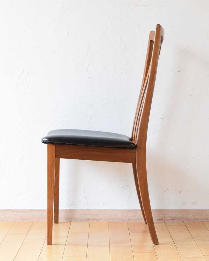 G-PLAN(Gプラン) アンティーク チェア 北欧スタイルにピッタリなヴィンテージチェア、フレスコのハイバックチェア(G-plan)。横から見てもスッキリとカッコイイヴィンテージチェアは、もちろん新品ではないので経年変化によるキズはありますが、キレイに修復したので安心して座って下さい。(x-490-c)