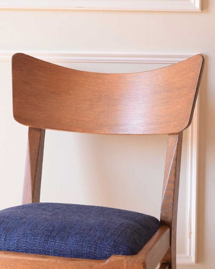 G-PLAN(Gプラン) アンティーク チェア 特別にめずらしいG-PLANの椅子、北欧スタイルのヴィンテージダイニングチェア。後からキュッと支えてくれる背もたれシンプルでスッキリとまとめられたヴィンテージチェア。(x-497-c)