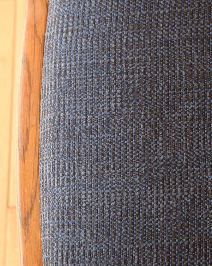 G-PLAN(Gプラン) アンティーク チェア 特別にめずらしいG-PLANの椅子、北欧スタイルのヴィンテージダイニングチェア。新しいものに張り替えていますシンプルなデザインを活かせるよう考えて座面の生地を選びました。(x-497-c)