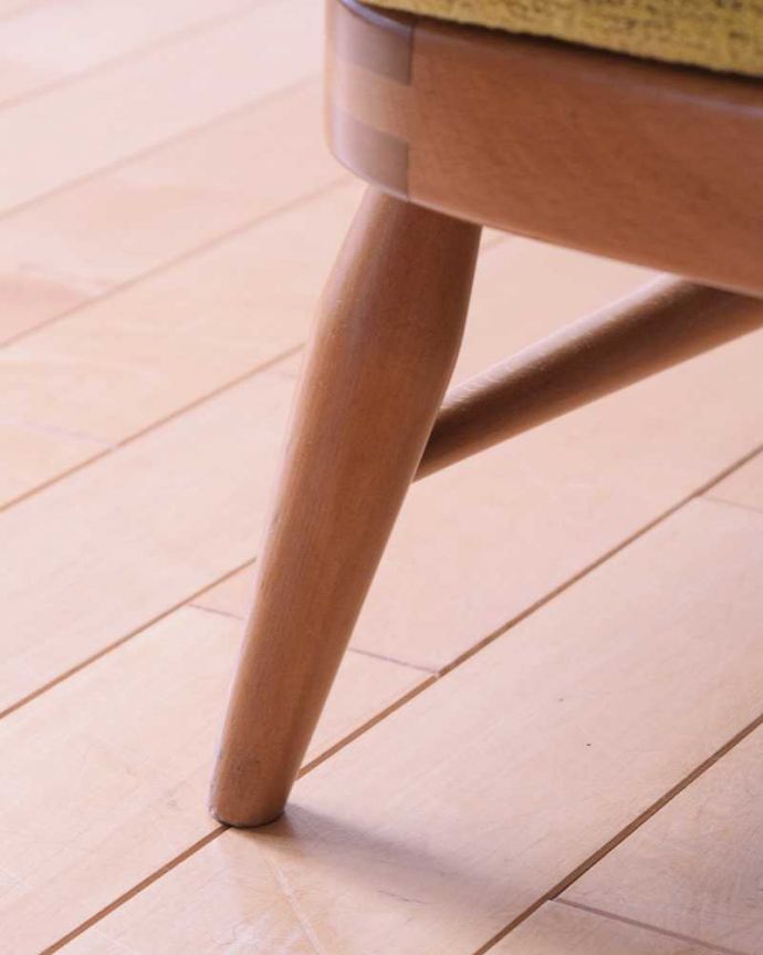 アンティークチェアの脚