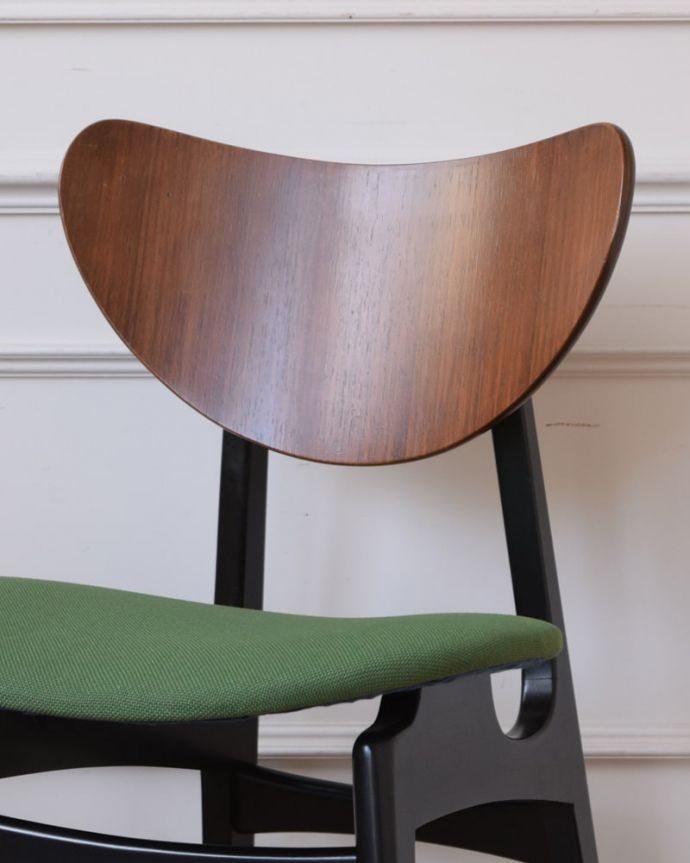 G-PLAN(Gプラン) アンティーク チェア G-planのダイニングチェア、 tola&blackのビンテージチェア。後からキュッと支えてくれる背もたれシンプルでスッキリとまとめられたヴィンテージチェア。(x-504-c)