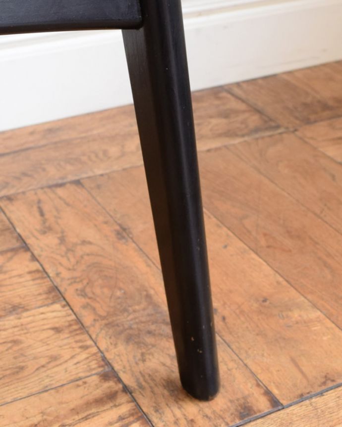 アンティークチェアの脚