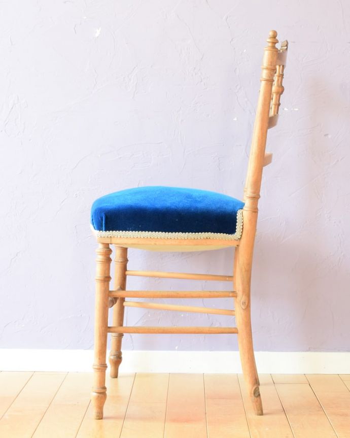 ナポレオンチェアの側面