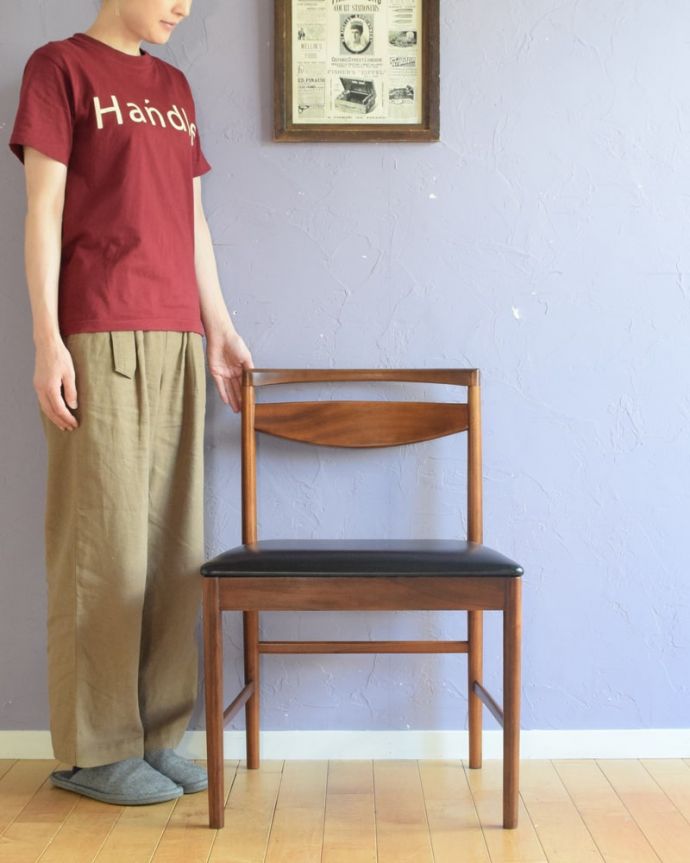 ダイニングチェア アンティークチェア・椅子 ダイニングチェア スッキリとカッコいい北欧スタイルの椅子ミッドセンチュリーに作られた北欧デザインの椅子は新しさと懐かしさ、両方を感じさせてくれます。(x-509-c)
