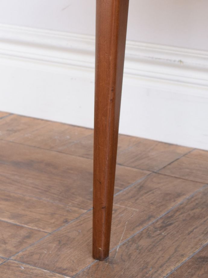 ビンテージ椅子の脚