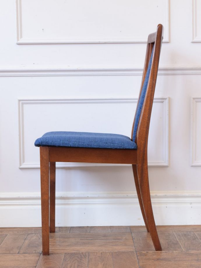 G-planの椅子の側面