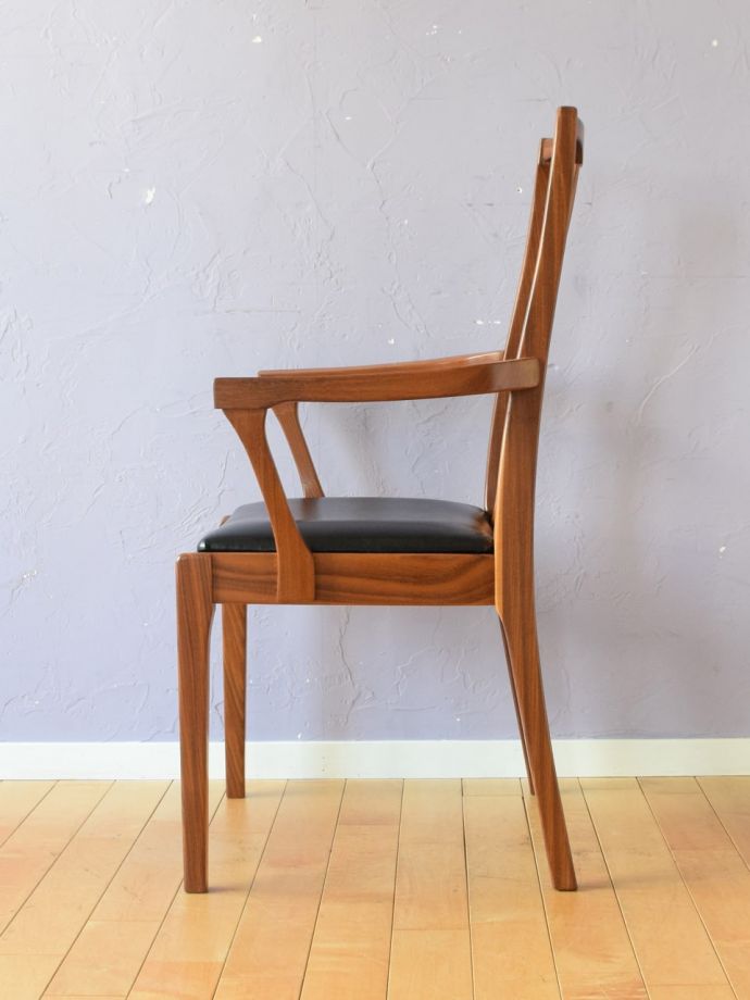 ビンテージチェアの側面