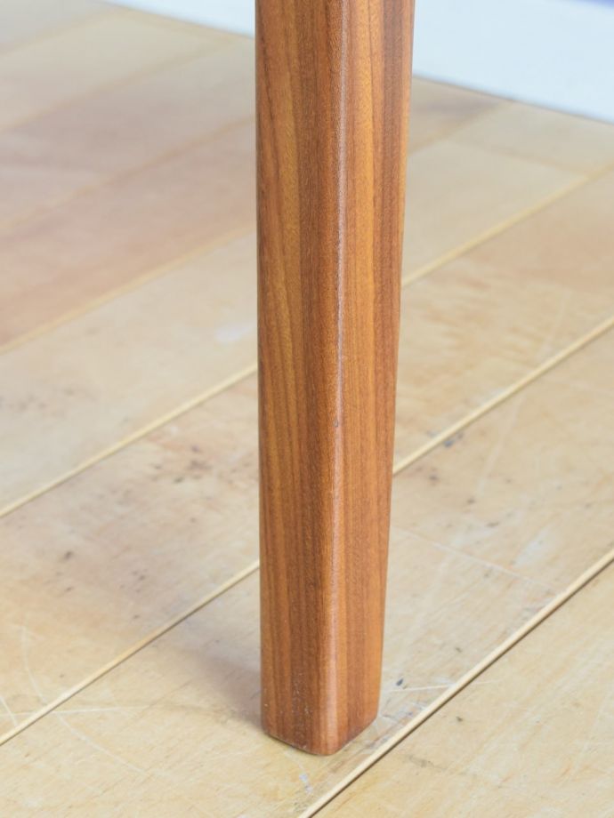 アンティーク椅子の脚