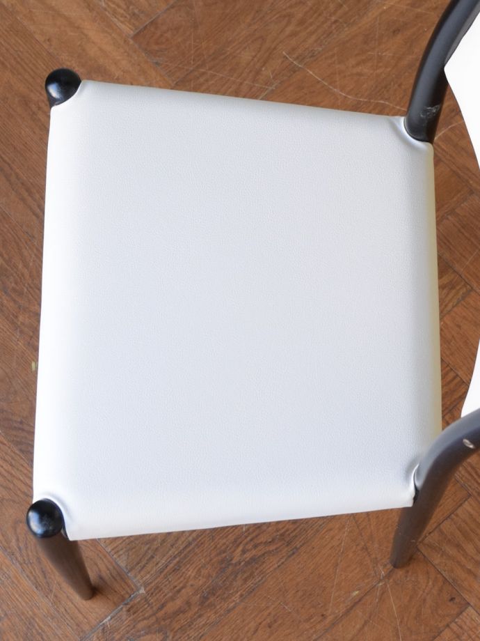 ビンテージチェアの座面