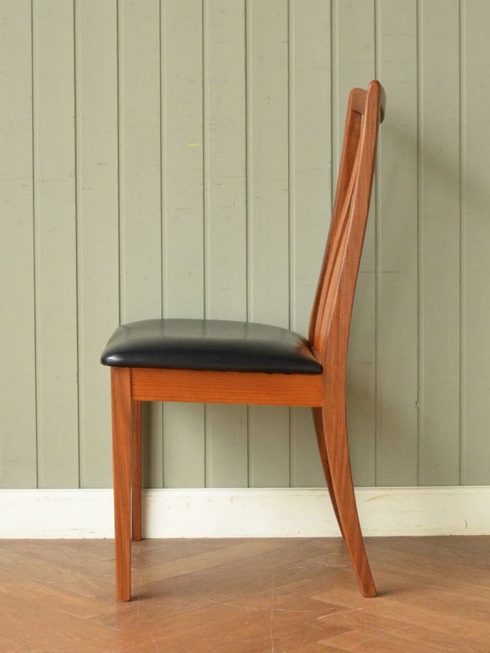 G-planの椅子の側面