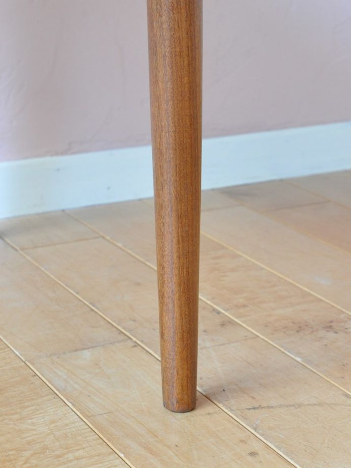 G-PLANの椅子の足