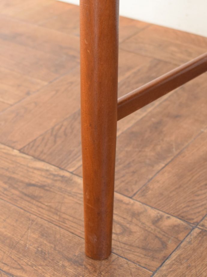 アンティーク椅子の脚