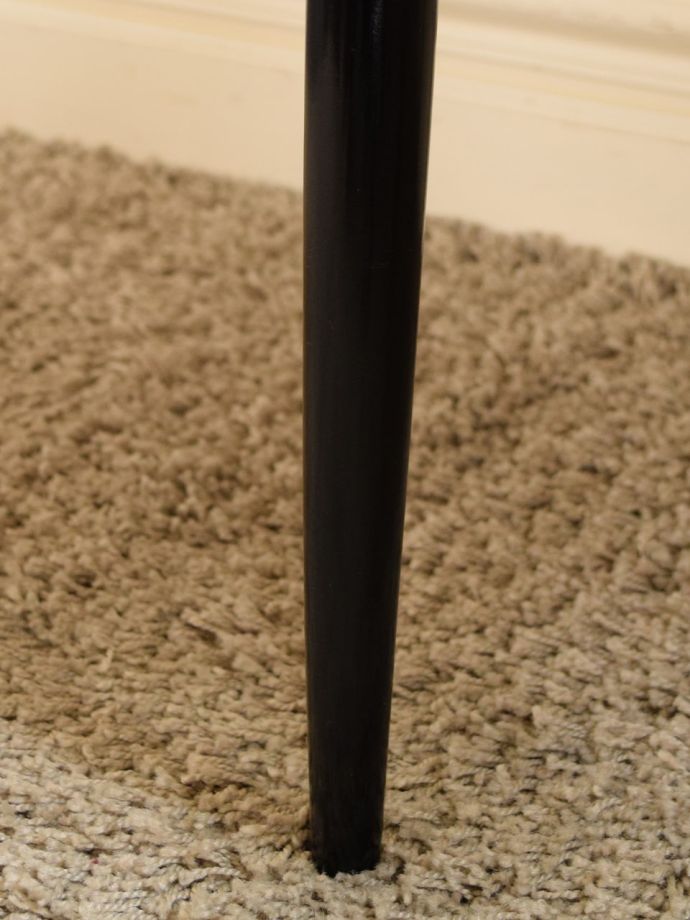 G-PLANの椅子の脚