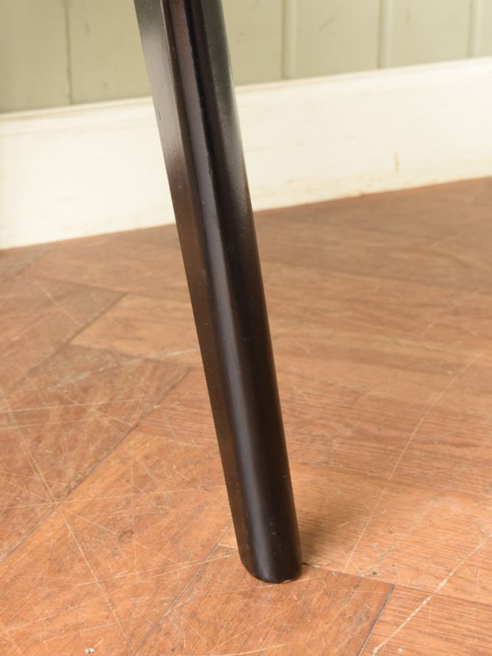 G-PLANの椅子の脚