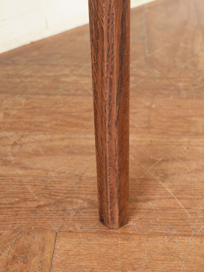 アンティーク椅子の脚