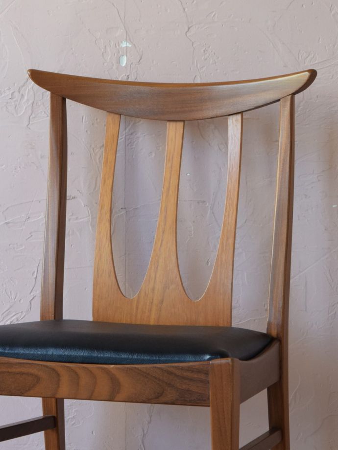 G-PLANのおしゃれなダイニング椅子、ブラジリアンシリーズのダブル