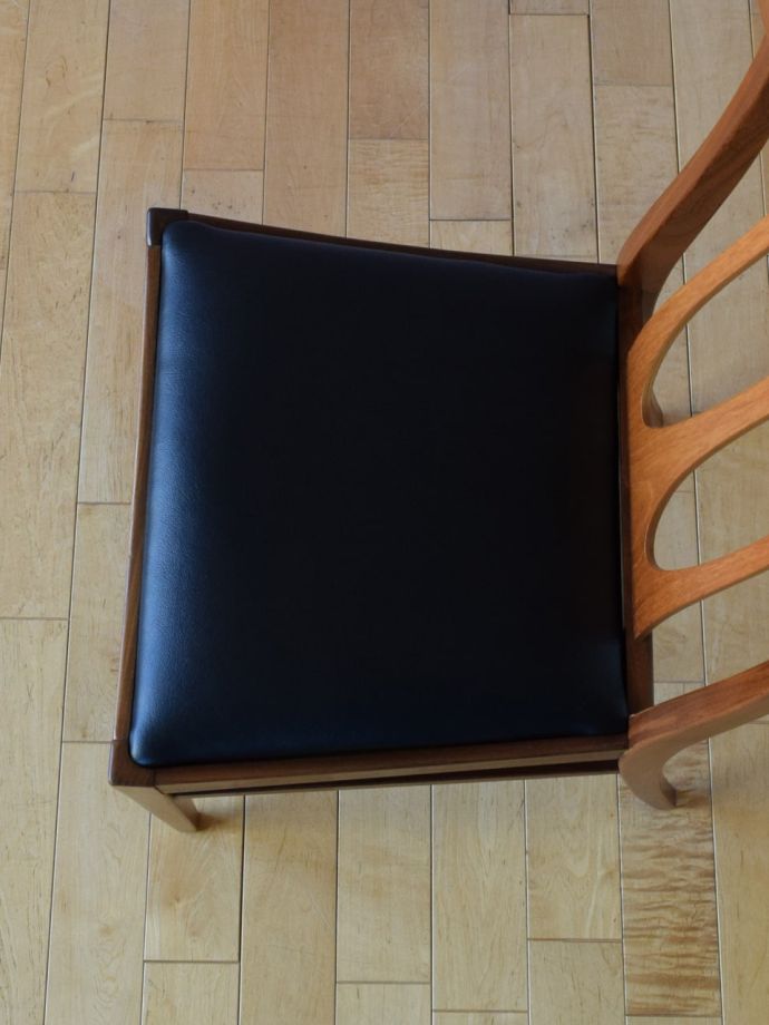 G-PLANのおしゃれなダイニング椅子、ブラジリアンシリーズのダブル