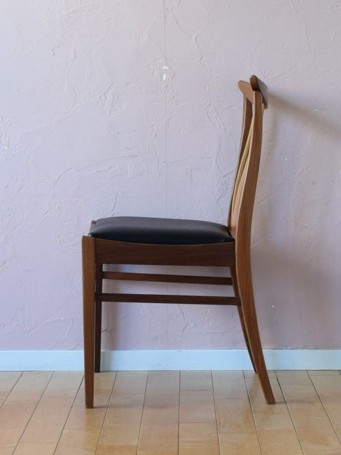 G-PLANのおしゃれなダイニング椅子、ブラジリアンシリーズのダブル