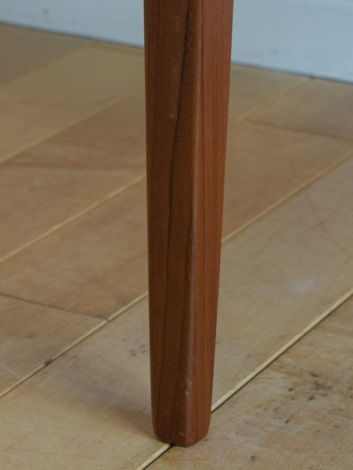 G-PLANのおしゃれなダイニング椅子、ブラジリアンシリーズのダブル