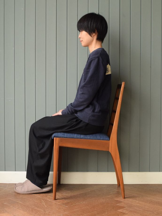 ビンテージチェアの側面