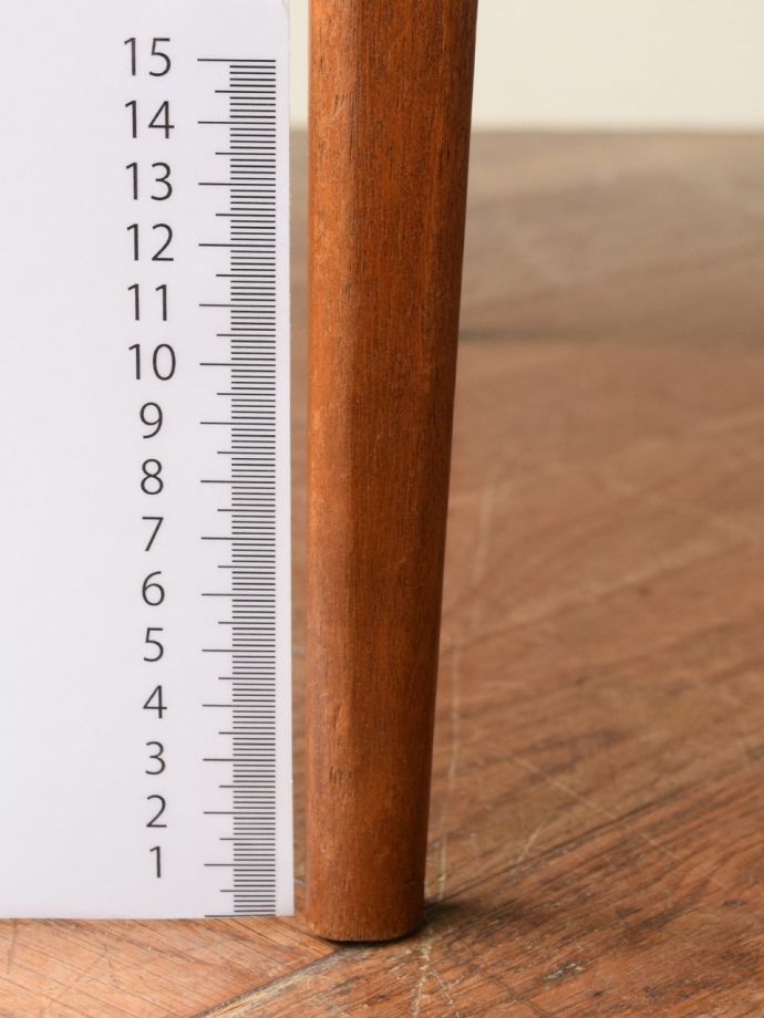 アンティーク椅子の脚