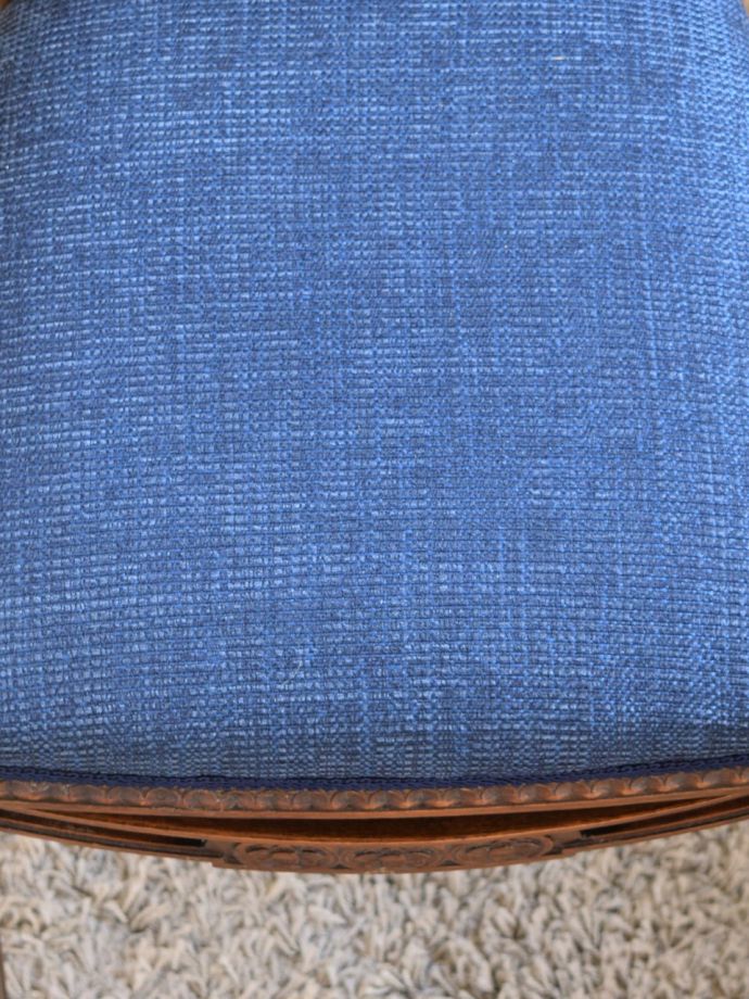 アンティーク椅子の張り替えた座面