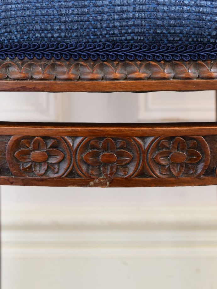 アンティークチェアの装飾